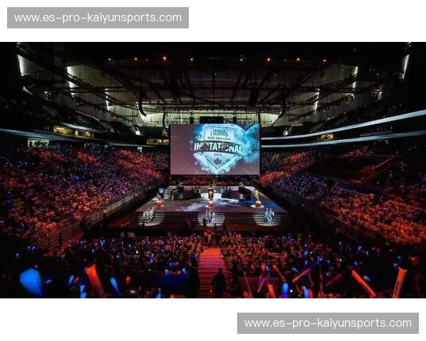 英雄联盟季中赛：点亮夏日的全球电竞盛宴